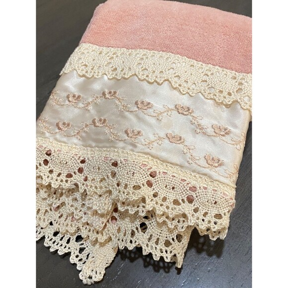 2 Pink Vtg AVANTI Wash Cloth Hand Towels Ivory LACE Floral USA Granny Cottage - Picture 10 of 10
